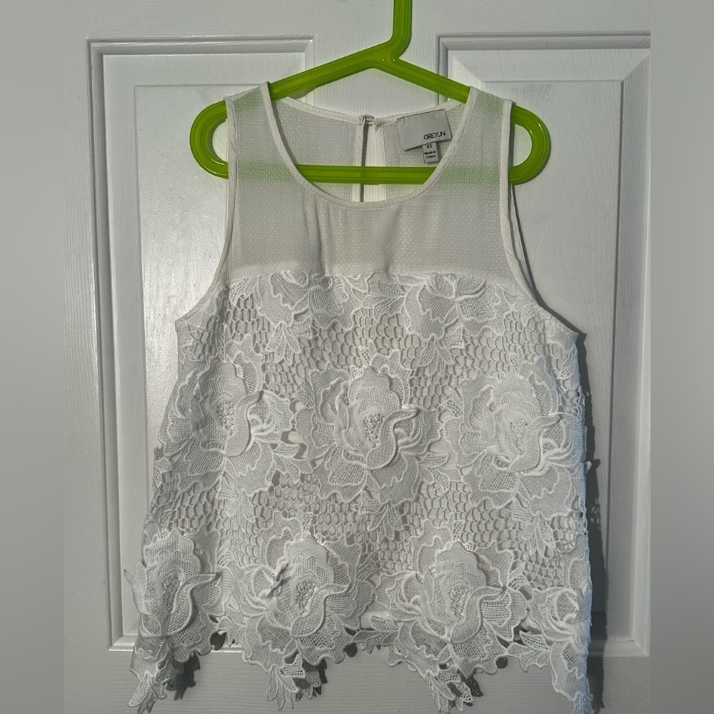 GREYLIN Anthropologie XS White Delicate Lined Lace Sleeveless Tank Scalloped NEW